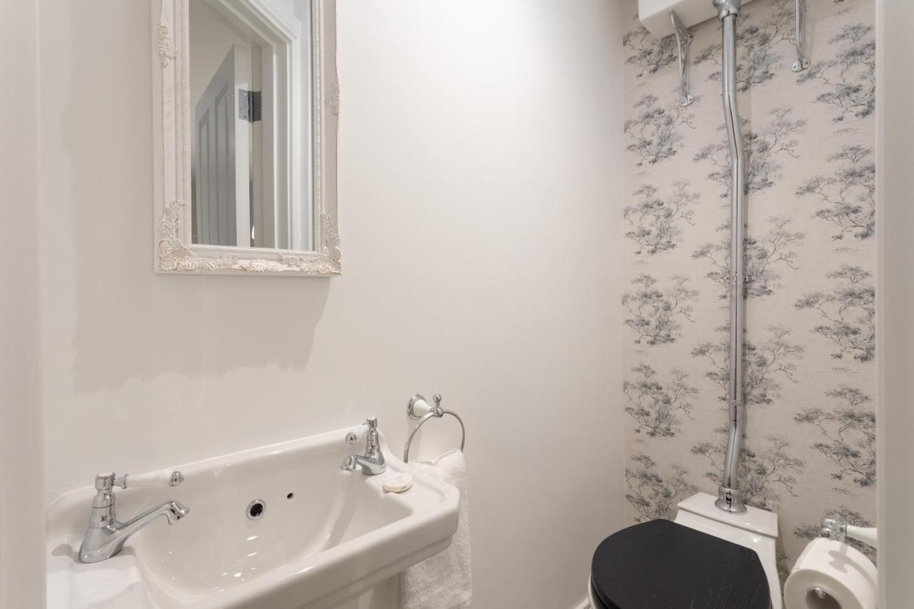 Number 31 Boutique Townhouse Hotell Galway Exteriör bild