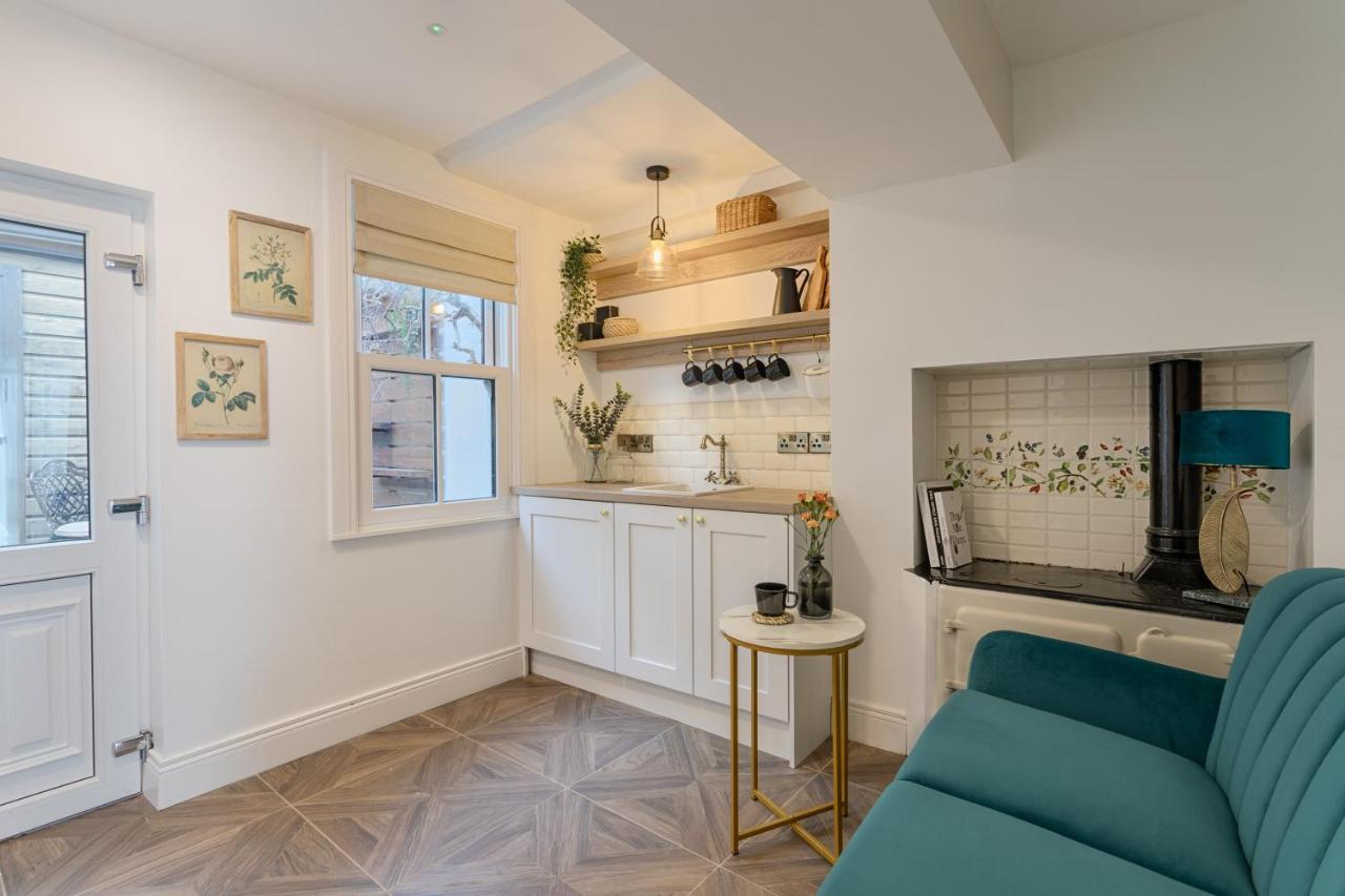 Number 31 Boutique Townhouse Hotell Galway Exteriör bild