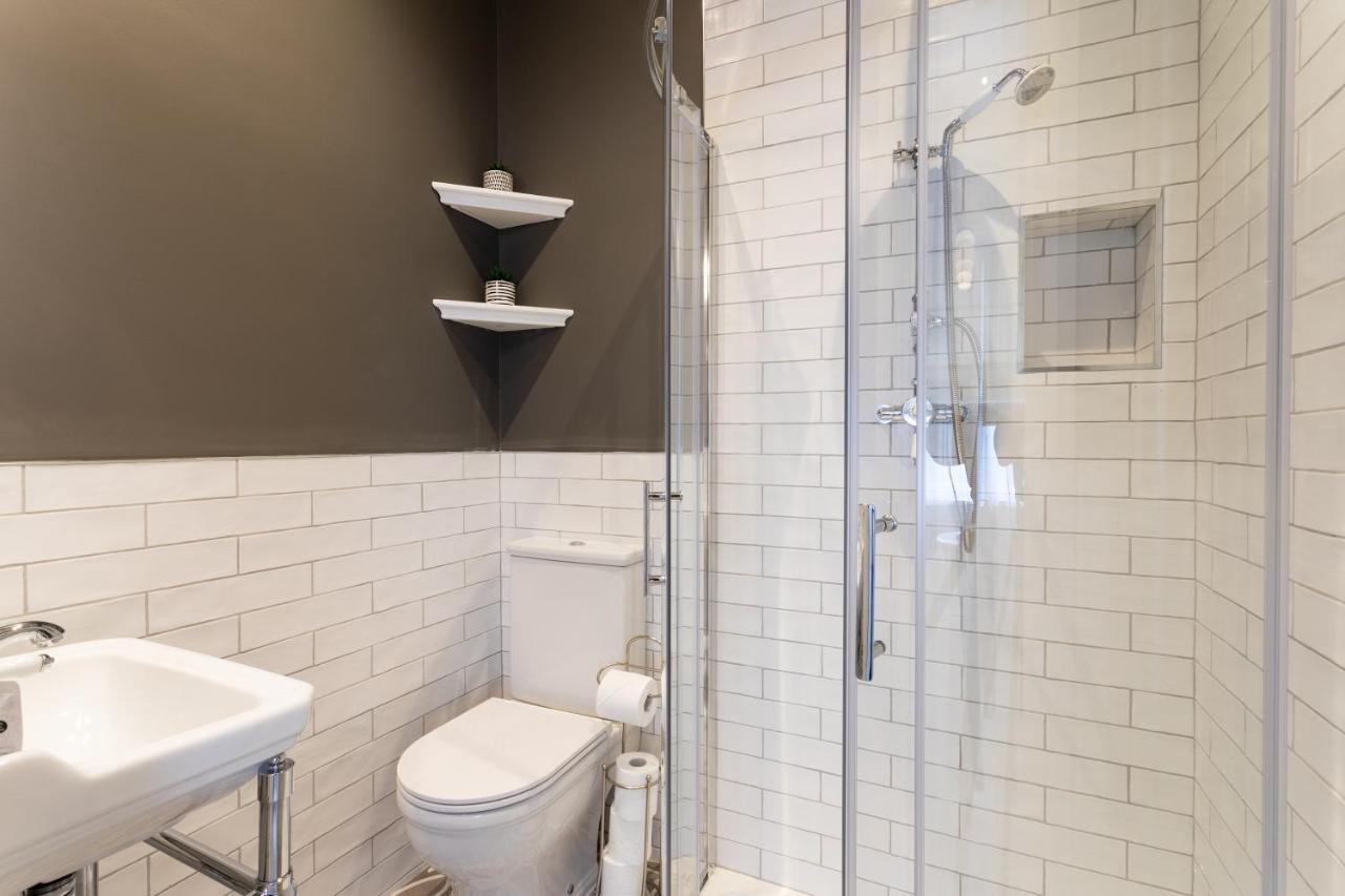 Number 31 Boutique Townhouse Hotell Galway Exteriör bild