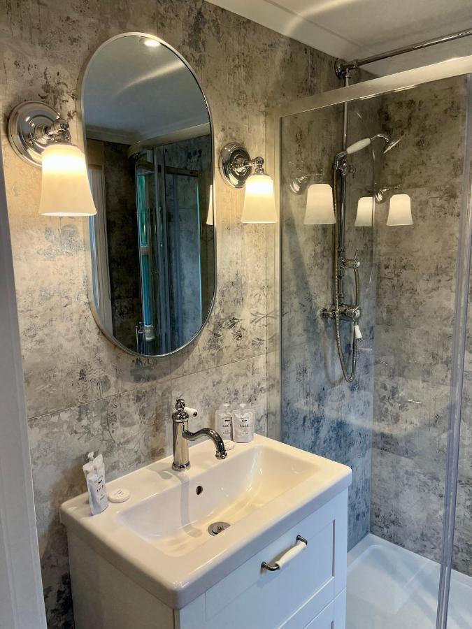 Number 31 Boutique Townhouse Hotell Galway Exteriör bild