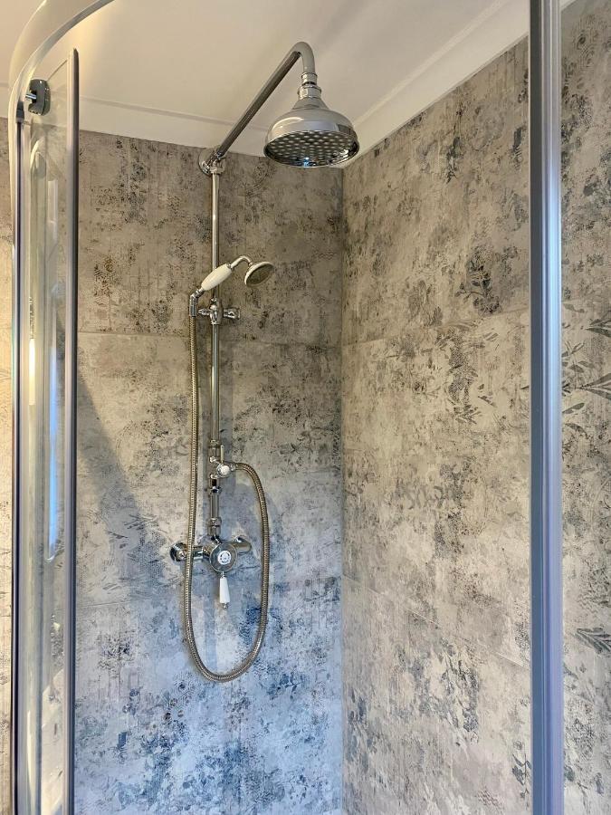Number 31 Boutique Townhouse Hotell Galway Exteriör bild