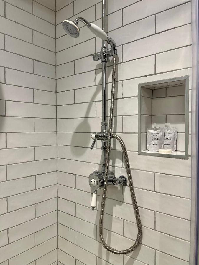 Number 31 Boutique Townhouse Hotell Galway Exteriör bild