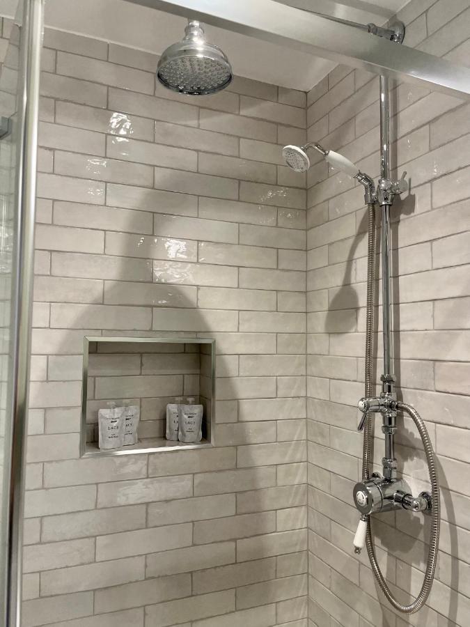 Number 31 Boutique Townhouse Hotell Galway Exteriör bild