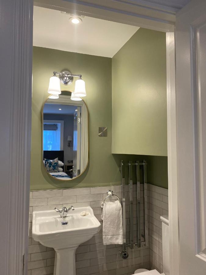 Number 31 Boutique Townhouse Hotell Galway Exteriör bild