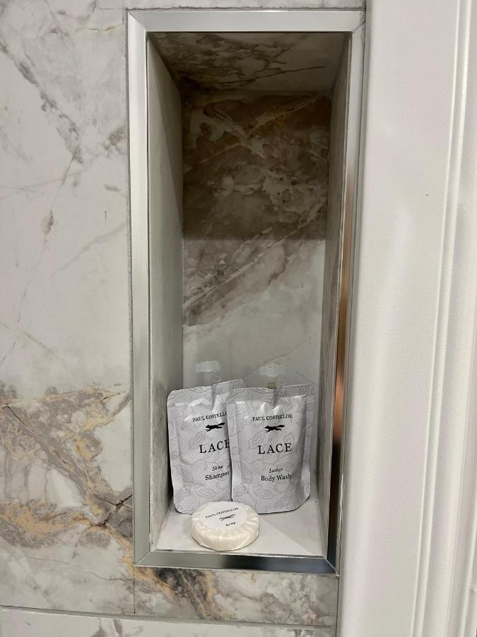 Number 31 Boutique Townhouse Hotell Galway Exteriör bild